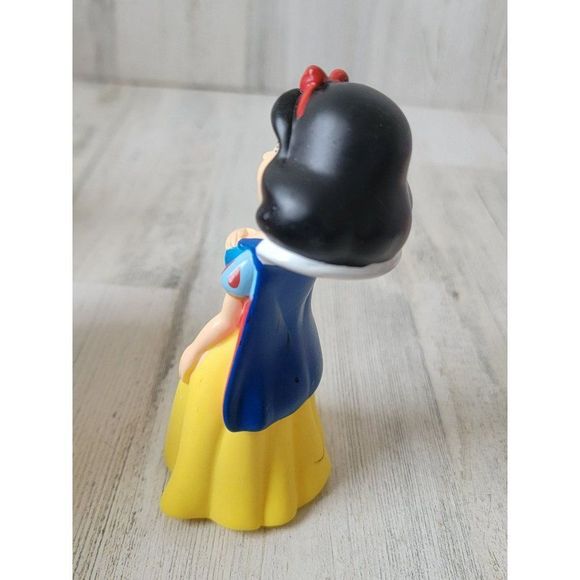 Snow White Princess bath toy Disney Pixar toy figure - Picture 4 of 8